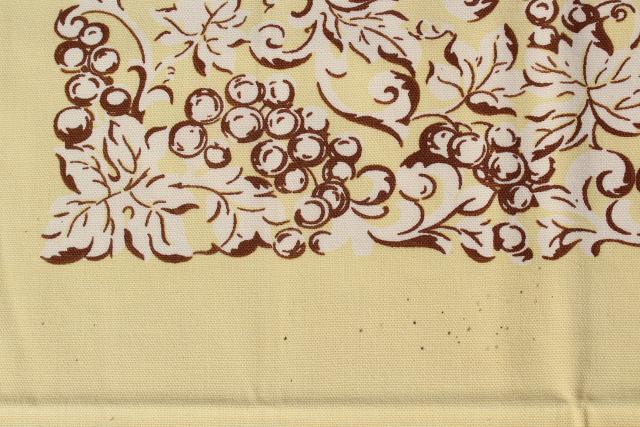 photo of 1940s vintage linens, print cotton kitchen tablecloth & napkins set, floral on creamy yellow #6