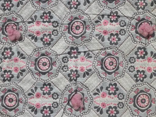 photo of 1940s vintage puffy wool comforter, pink and grey floral print cotton duvet #3