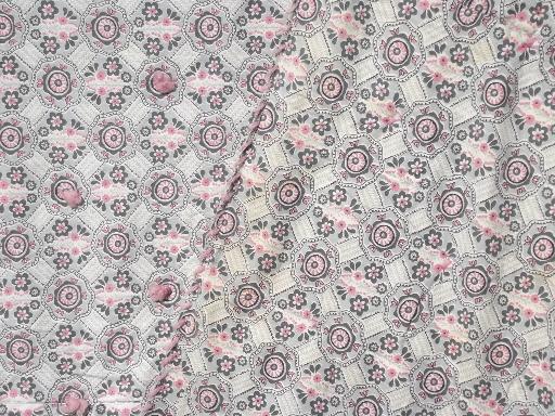 photo of 1940s vintage puffy wool comforter, pink and grey floral print cotton duvet #4