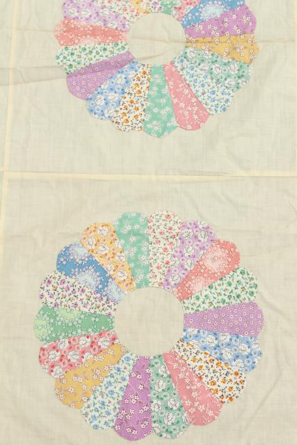 photo of 1940s vintage quilt top, print dresden plate flower circles on unbleached cotton #7