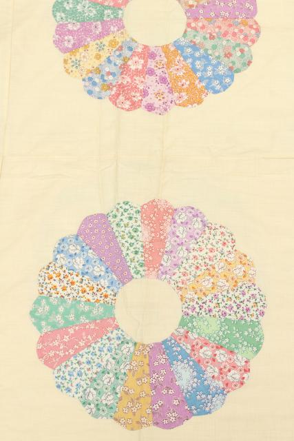 photo of 1940s vintage quilt top, print dresden plate flower circles on unbleached cotton #11