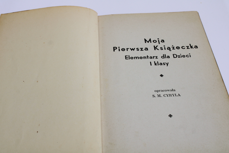 photo of 1940s vintage schoolbook, Polish language first reader beginning early reading book #2