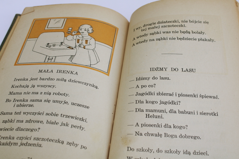 photo of 1940s vintage schoolbook, Polish language first reader beginning early reading book #6