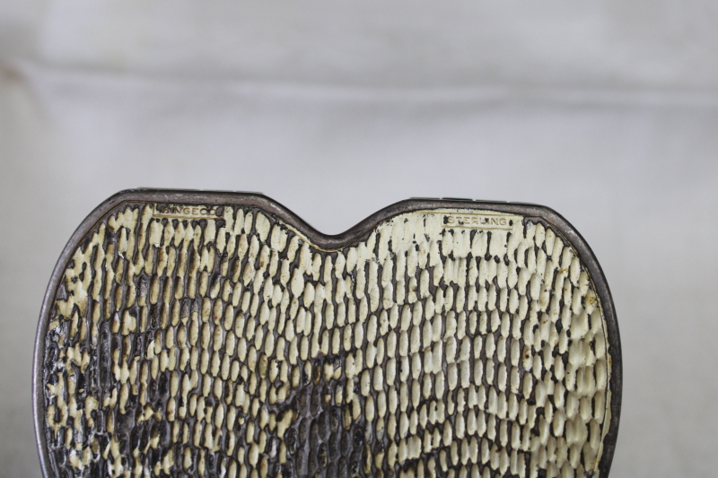 photo of 1940s vintage sterling silver powder compact, heart shape engraved Dotty  #7