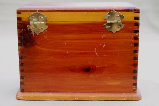 photo of 1940s vintage wood recipe box, cedar chest recipe card file w/ red bakelite handle #7