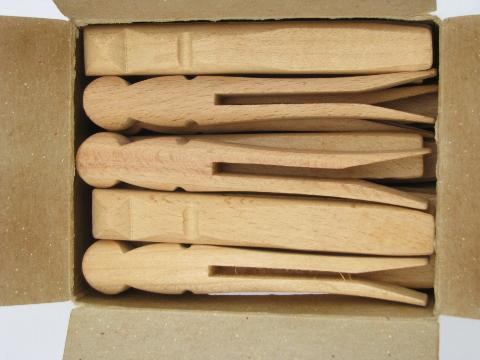 photo of 1940s-50s vintage Boss hardwood clothes pins in original printed box #4