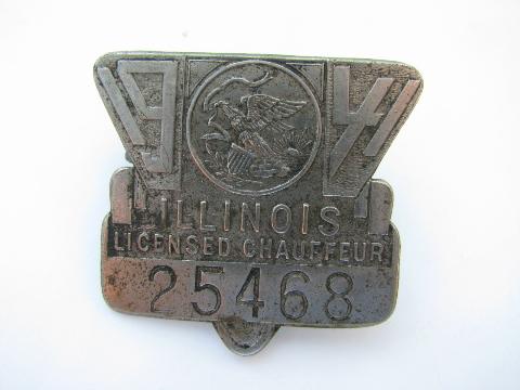 photo of 1941 licensed Illinois chauffeur badge pin license #1