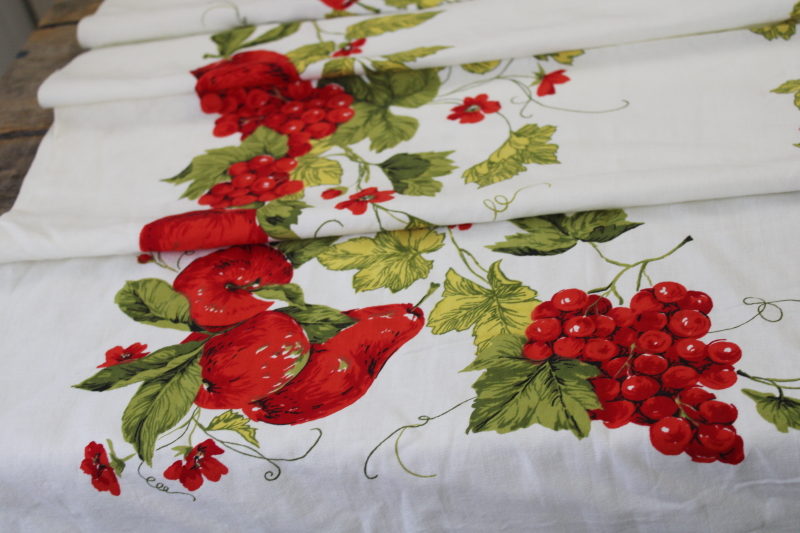 photo of 1950s 60s vintage cotton print kitchen tablecloth, red fruit w/ olive green vines #4