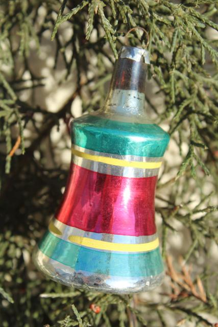 photo of 1950s Christmas tree ornaments, painted glass bells Shiny Brite vintage #3