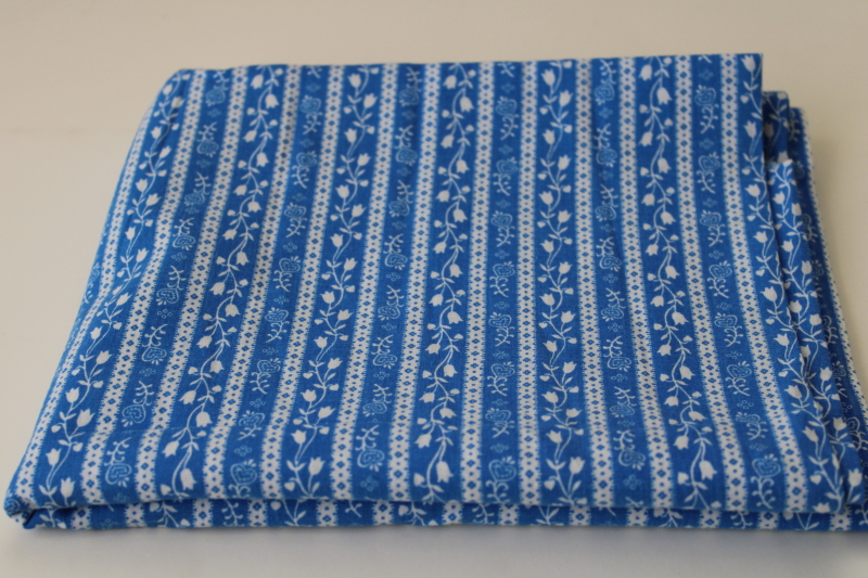 photo of 1950s vintage 36 inch wide cotton fabric, blue & white flowered stripe print, retro #1