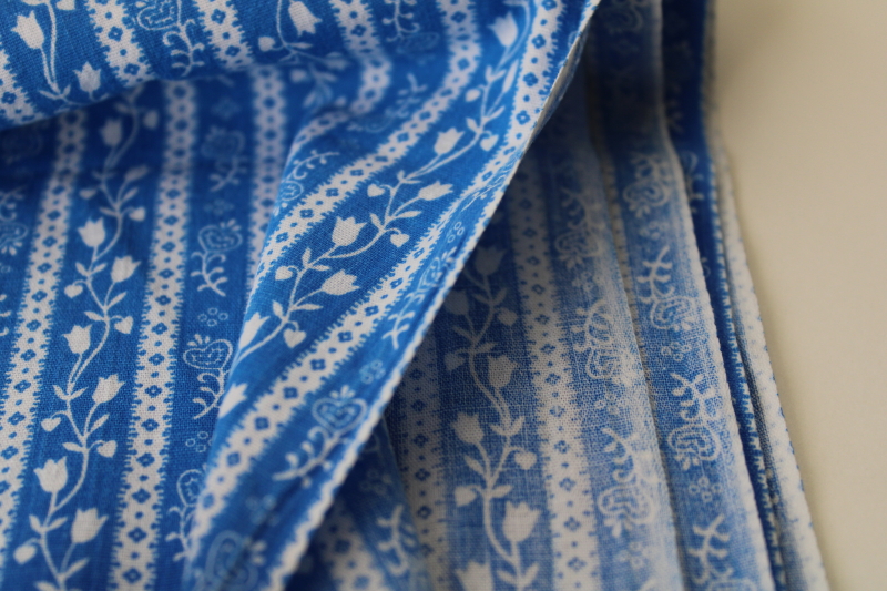 photo of 1950s vintage 36 inch wide cotton fabric, blue & white flowered stripe print, retro #2