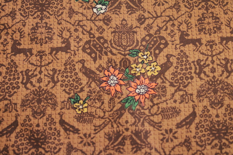 photo of 1950s vintage Bates cotton fabric, warm copper brown w/ William Morris style print #5