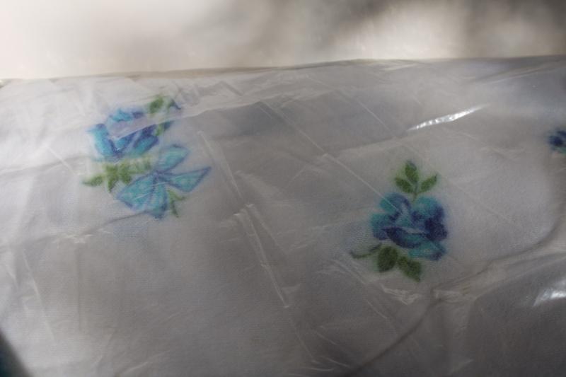 photo of 1950s vintage Beacon blanket mint in package, floral print rayon / cotton PermaNap label #4