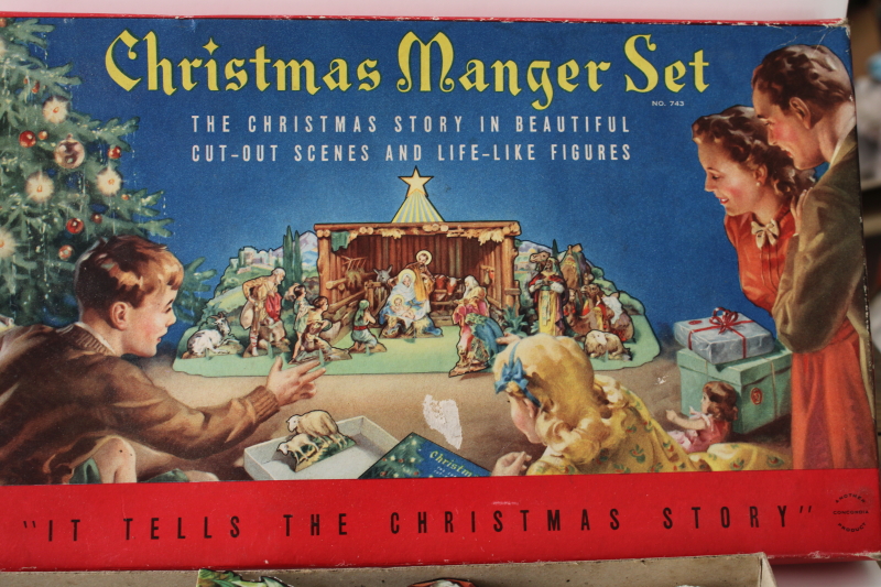 photo of 1950s vintage Christmas manger scene in box, die-cut paper cardboard Nativity figures #3