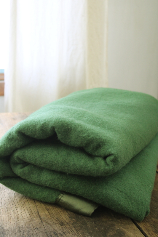 photo of 1950s vintage North Star blanket, thick warm soft wool bed blanket in green #4