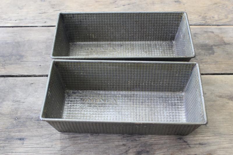 photo of 1950s vintage Ovenex Ekco bread loaf pans, waffle crosshatch textured steel #1