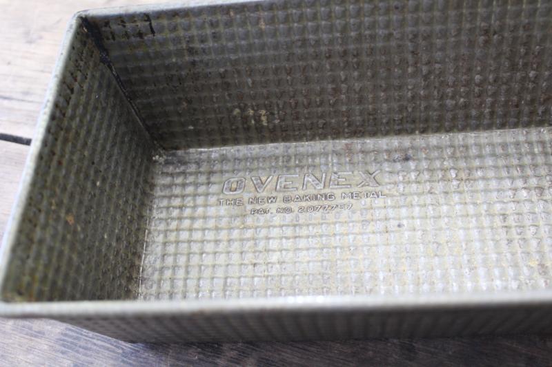 photo of 1950s vintage Ovenex Ekco bread loaf pans, waffle crosshatch textured steel #5