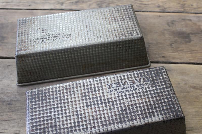 photo of 1950s vintage Ovenex Ekco bread loaf pans, waffle crosshatch textured steel #8