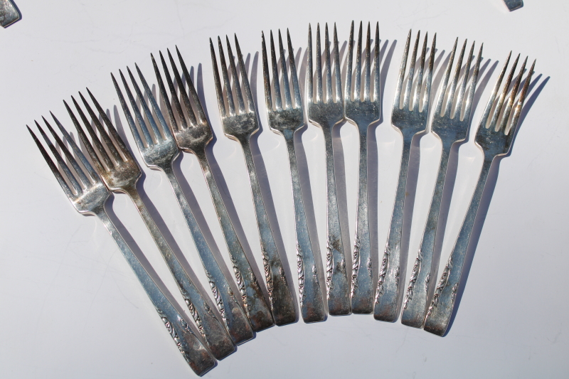 photo of 1950s vintage Proposal pattern silverplate flatware set 103 pieces in case, Oneida 1881 Rogers silverware #19