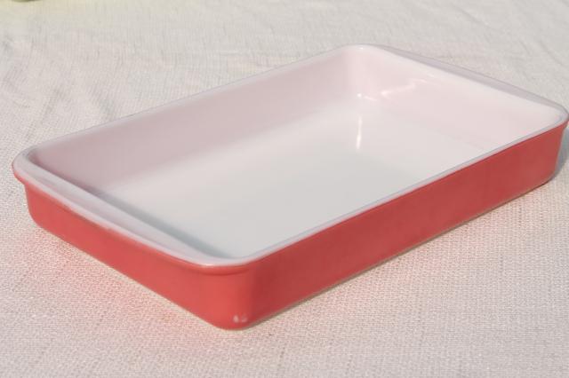 photo of 1950s vintage Pyrex 232 lime green & flamingo pink large rectangle baking pans #7