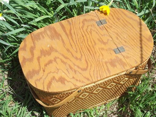 photo of 1950s vintage Redman picnic basket, large hamper w/ bentwood handles #6