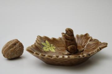 catalog photo of 1950s vintage Shafford Japan ceramic ring holder trinket dish, squirrel or beaver on autumn leaf