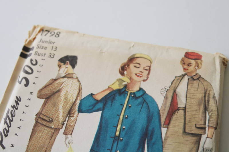 photo of 1950s vintage Simplicity sewing pattern skirt suit w/ short boxy jacket peter pan collar #2