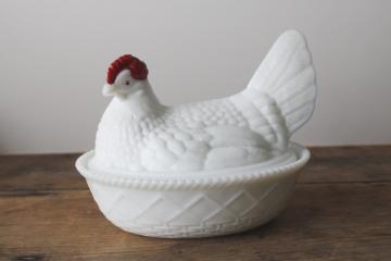 catalog photo of 1950s vintage Westmoreland milk glass hen on nest covered dish, red comb white chicken 