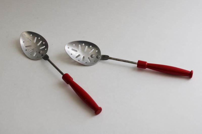 photo of 1950s vintage aluminum spoons w/ red painted wooden handles, working toy kitchen utensils #1