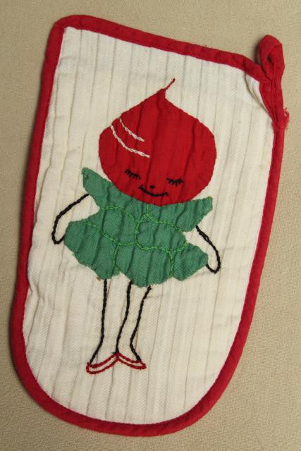 photo of 1950s vintage anthropomorphic applique child size pot holders w/ vegetable people #3