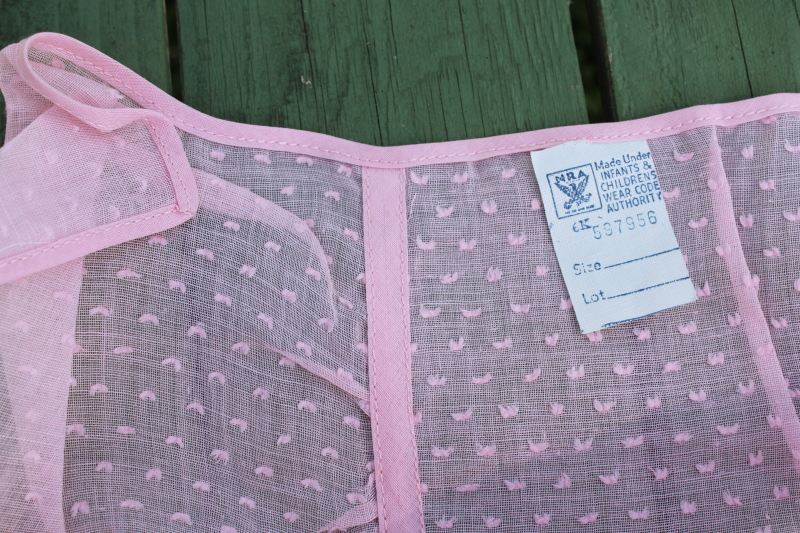 photo of 1950s vintage baby crib bedspread & pillow sham, teddy bear on sheer pink cotton organdy dotted swiss fabric #3