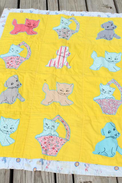 photo of 1950s vintage baby quilt, cotton applique crib blanket w/ kittens and cats #1