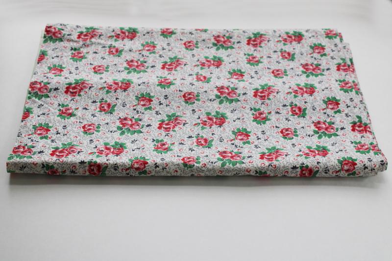 photo of 1950s vintage cotton fabric, rockabilly girly floral print little roses #1