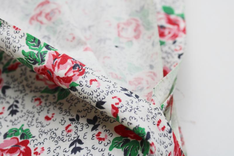 photo of 1950s vintage cotton fabric, rockabilly girly floral print little roses #2