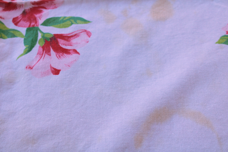 photo of 1950s vintage cotton kitchen tablecloth Wilendur label wild rose print pink flowers on white  #4