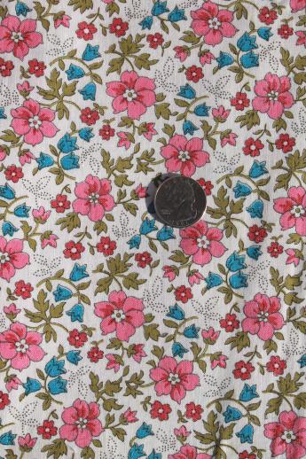 photo of 1950s vintage cotton print fabric w/ retro floral, pink flowers & bluebells  #1