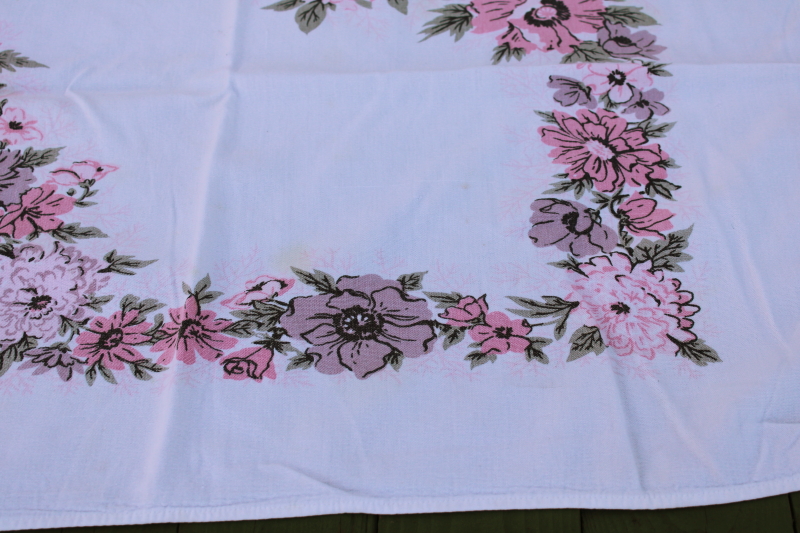 photo of 1950s vintage cotton rayon tablecloth, pretty flower wheel print in pink & lavender  #2