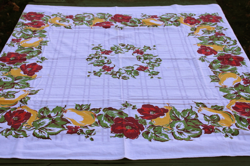 photo of 1950s vintage cotton tablecloth w/ leafy flowers & fruit print, red poppies & yellow pears  #1