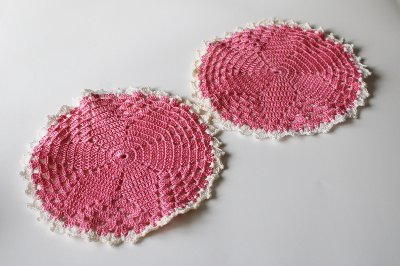 photo of 1950s vintage crocheted pot holders or place mats, pink cotton thread crochet  #1