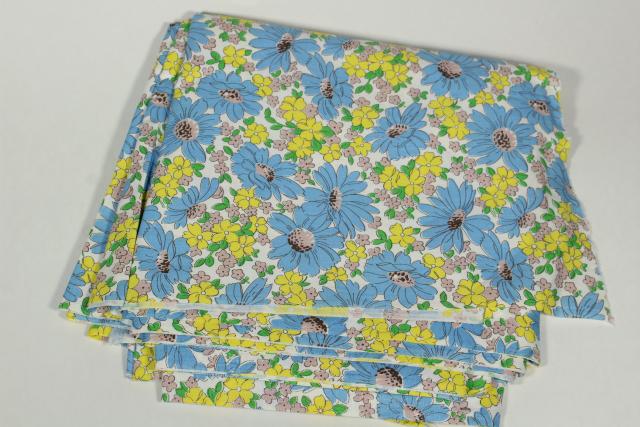 photo of 1950s vintage daisy flowered print cotton fabric in blue yellow tan on white #3