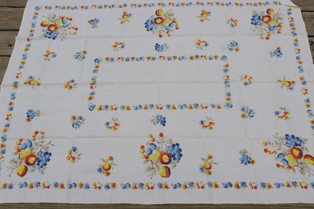 photo of 1950s vintage fruit print kitchen tablecloth & napkins, colorful printed table linen #3