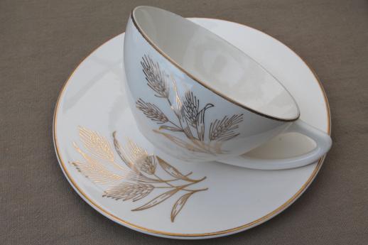 photo of 1950s vintage gold wheat china, Knowles golden wheat pattern cups & saucers #4
