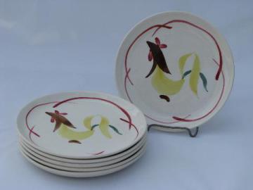 catalog photo of 1950s vintage hand-painted rooster pottery plates, Stetson or Blue Ridge?