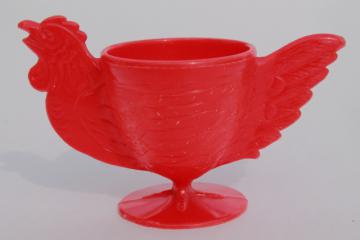 catalog photo of 1950s vintage novelty egg cup, lustroware type hard plastic red hen chicken eggcup