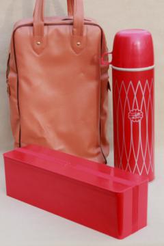 catalog photo of 1950s vintage picnic set, Thermos bottle & red plastic fridge box for sandwiches