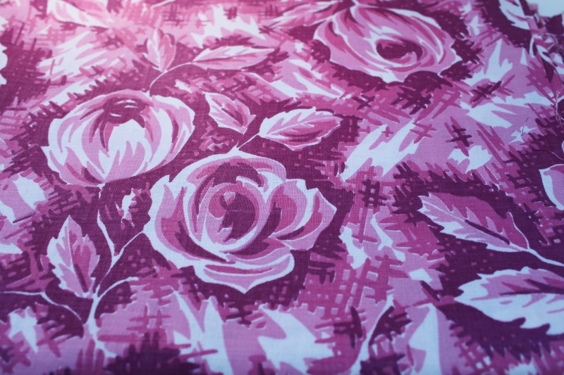 photo of 1950s vintage print cotton fabric, ladylike roses floral in plum pink #1