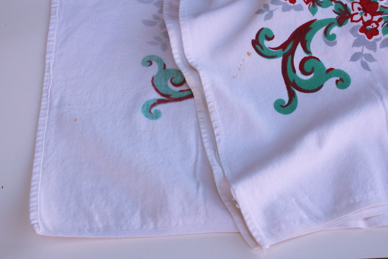 photo of 1950s vintage printed cotton kitchen tablecloth, turquoise green & red roses floral print on white #3