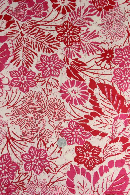 photo of 1950s vintage rayon fabric, Hawaiian tropical print flowers red & pink #2