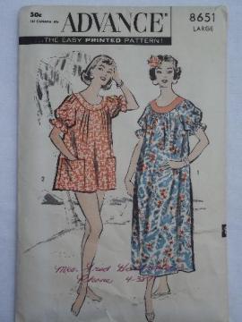 catalog photo of 1950s vintage sewing pattern, large Hawaiian muu muu, Hawaii design