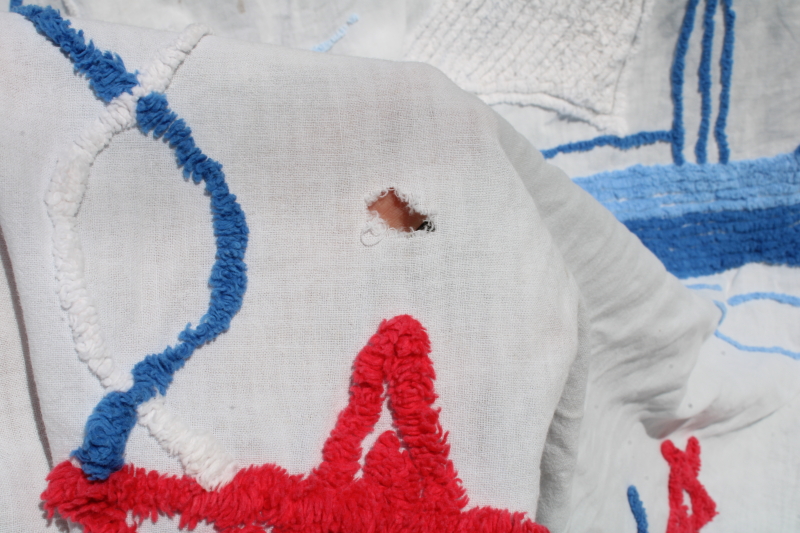 photo of 1950s vintage summer weight chenille bedspread, blue & red sailboat on white cotton nautical decor #8